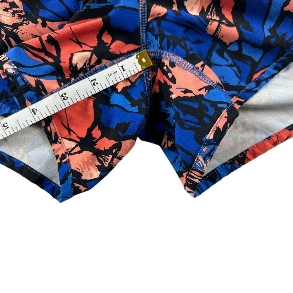 Lululemon Tracker Short IV Sz 4 Paint Storm Harbor Blue Multi Women's Activewear
